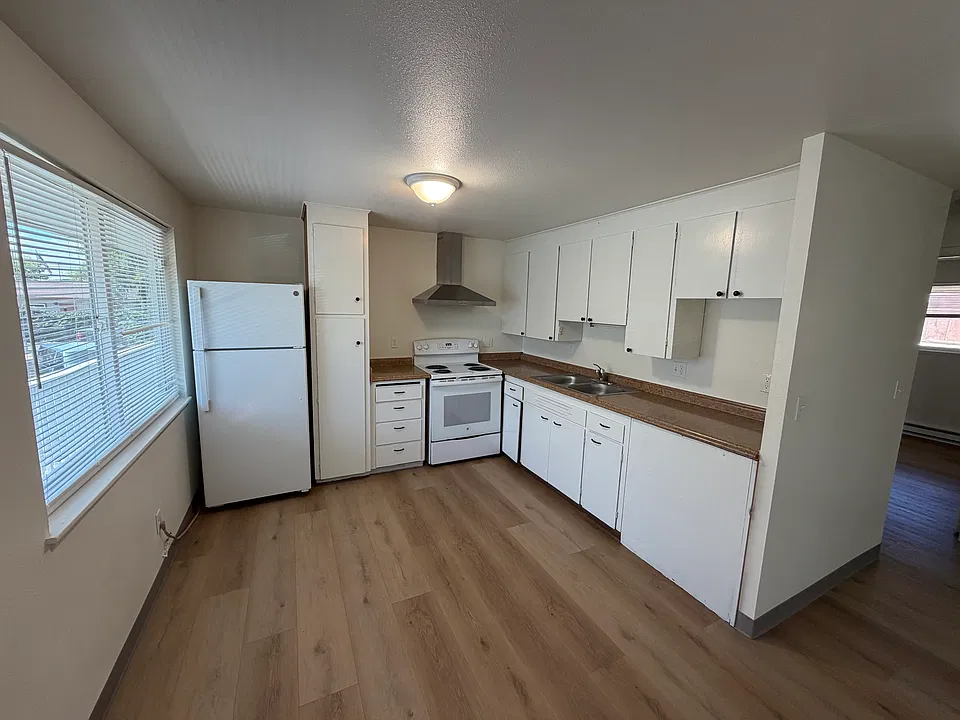 208 S 4th St #5