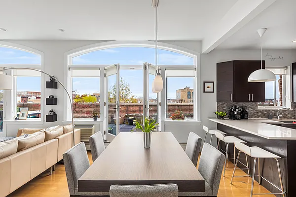 Sold by Compass | media 1
