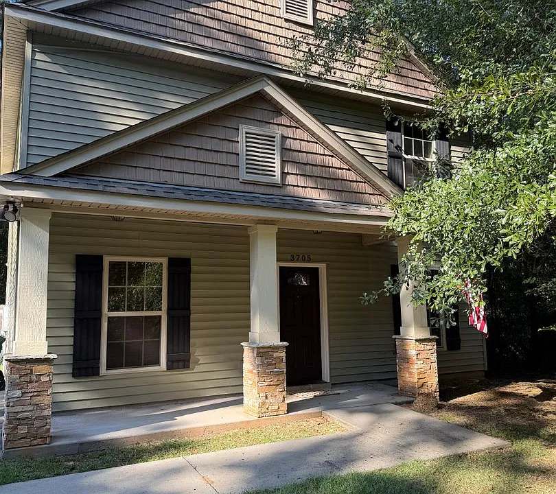 3705 Azalea Dr