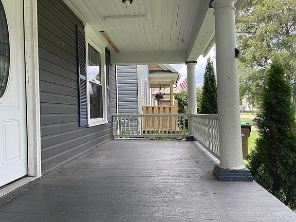 4th image of 423 Liberty St