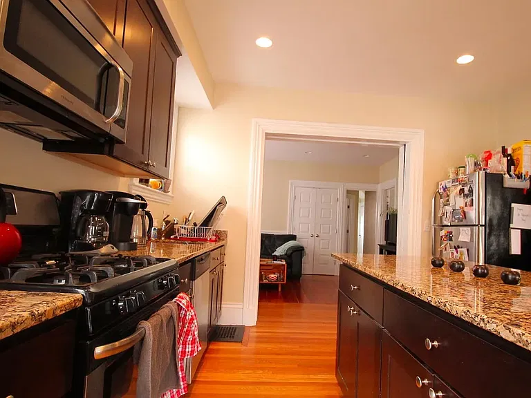 21 Montcalm Ave #29 — Photo 3