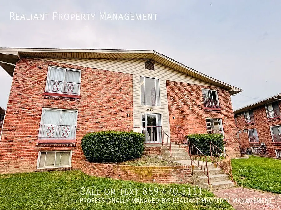 1 Bedroom, 1 Bathroom close to public transportation in the Heart of Lexington. Application Fee R... — Photo 4