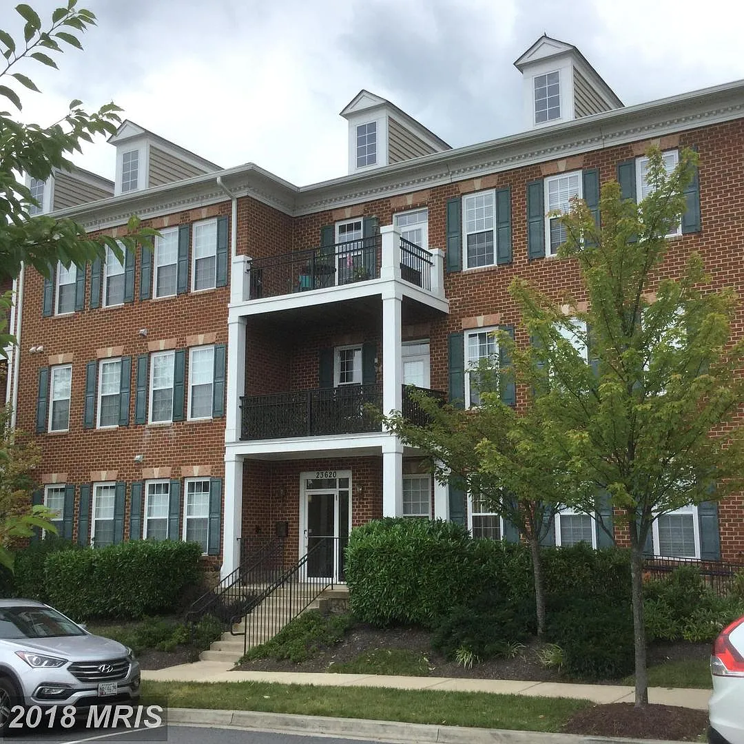 23620 Overlook Park Dr Unit 303 photo 1