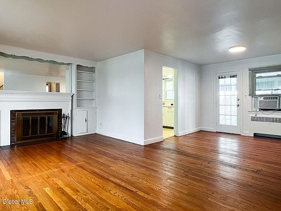 3rd image of 28 Hopewell Street