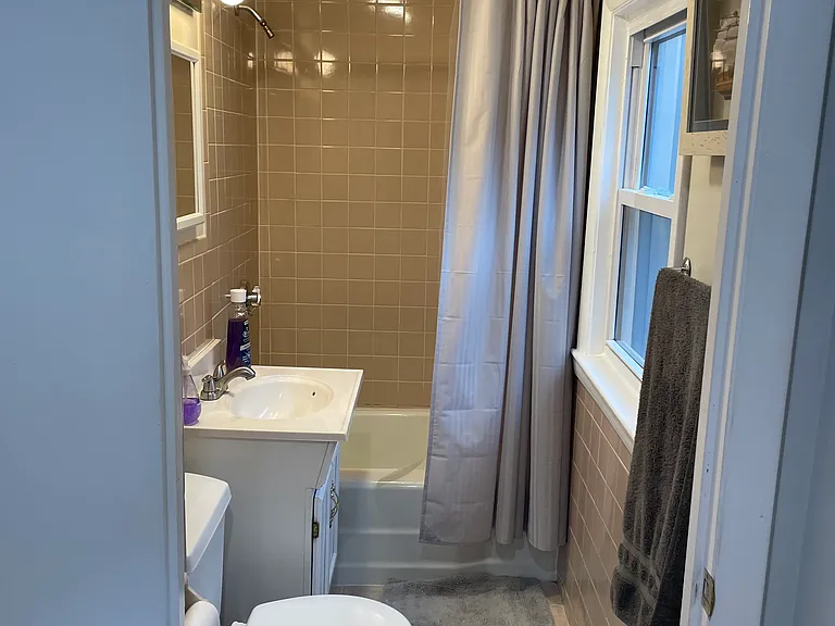 135 Central St #4 — Photo 8