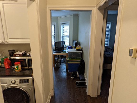 3rd image of 2131 W Giddings St #1