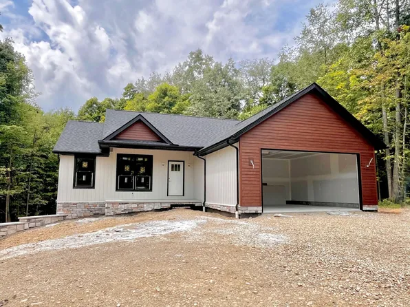 2285 Apple Valley Dr, Howard, OH 43028