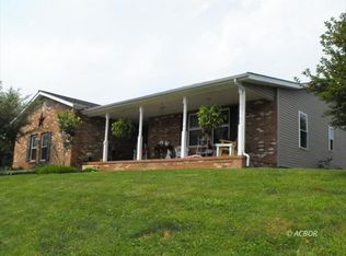 134 Linwood Dr, Rio Grande, OH 45674