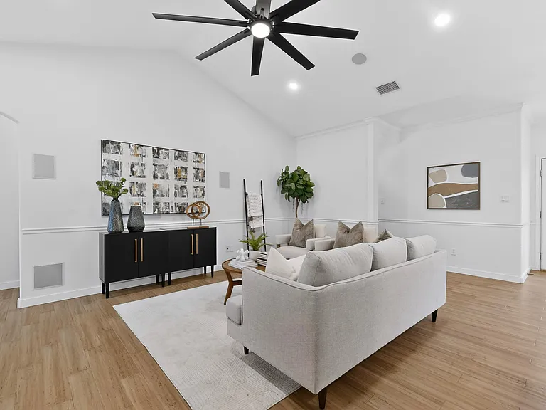 14902 Longbranch Dr — Photo 3