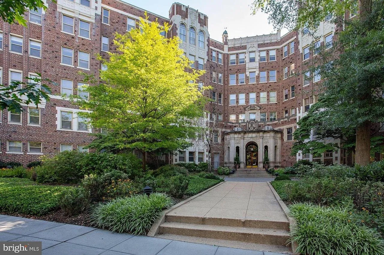 4707 Connecticut Ave NW APT 201 photo 1