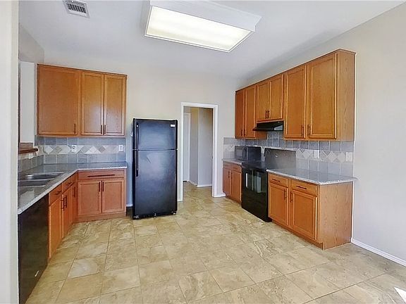2nd image of 280 Cordero Dr