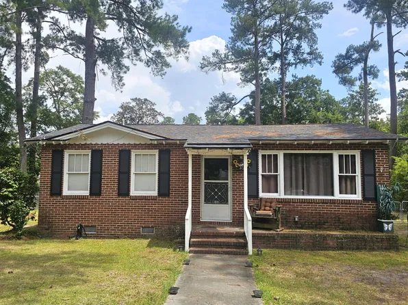 205 Forest Cir, Walterboro, SC 29488