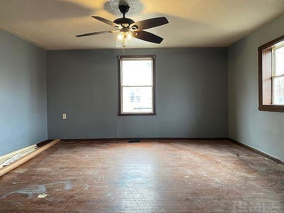 2nd image of 703 W Powers St