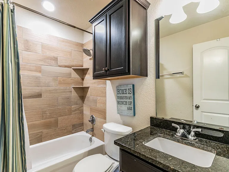 5317 Lancaster Dr — Photo 13