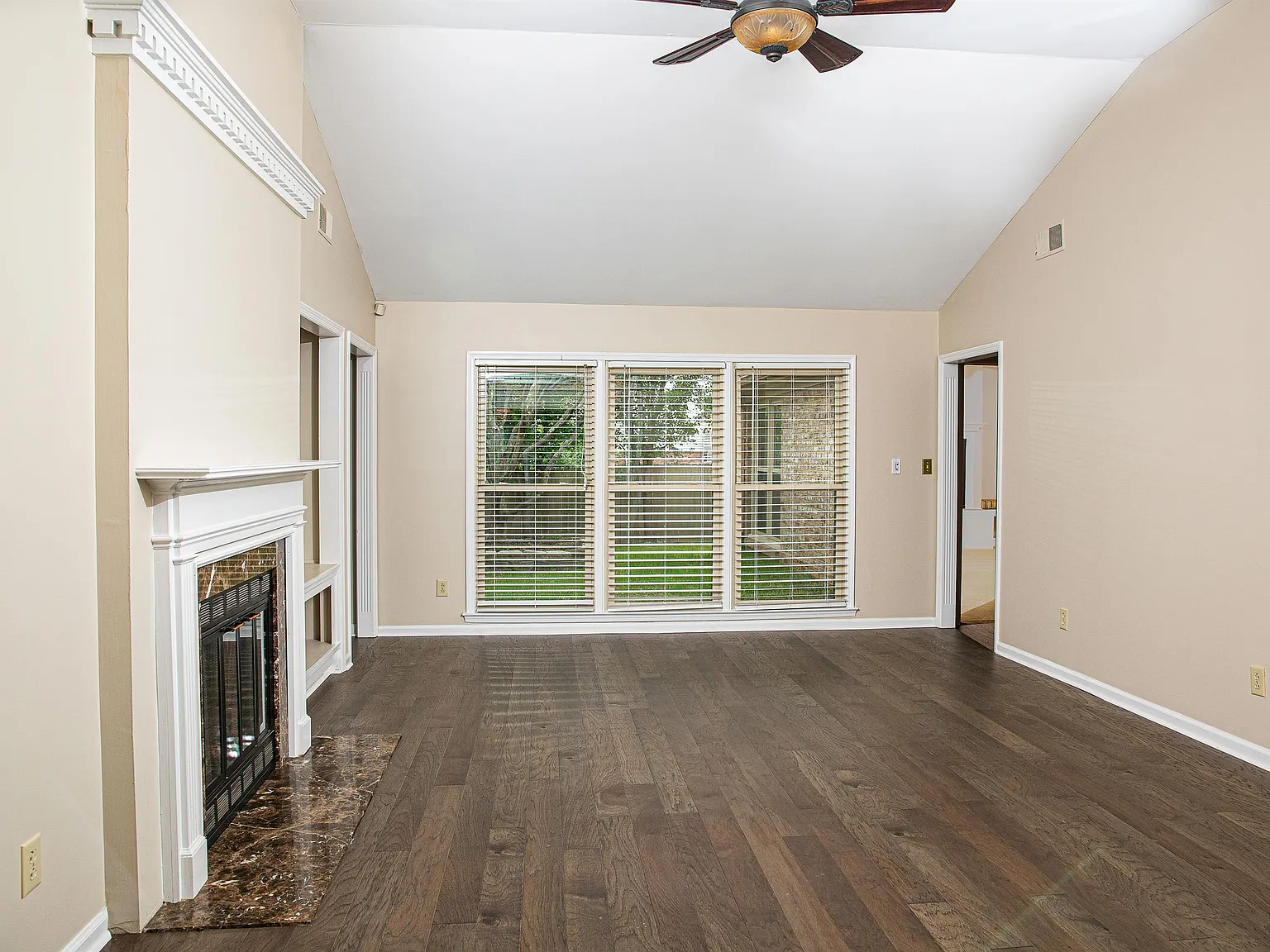 4661 Saron Drive - 1 — Photo 4
