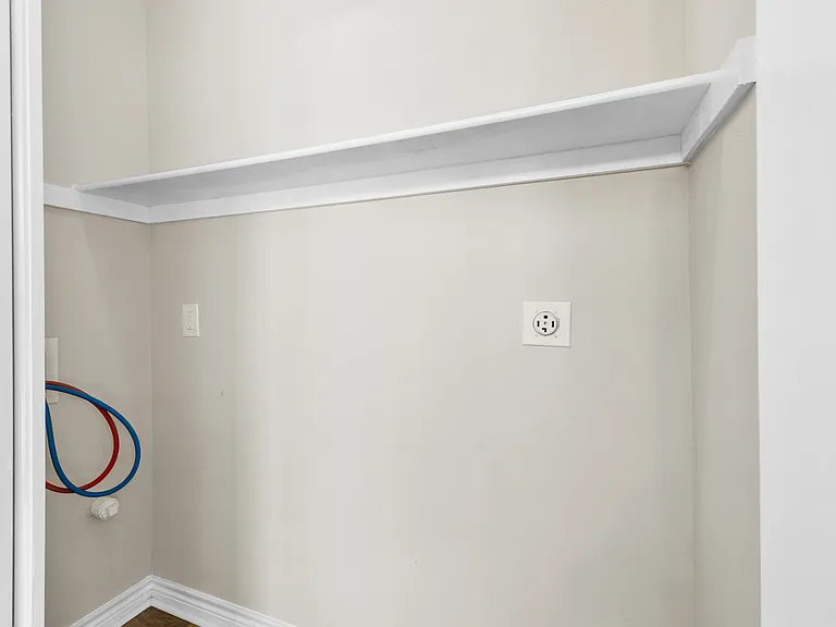 Washer + Dryer hookups downstairs