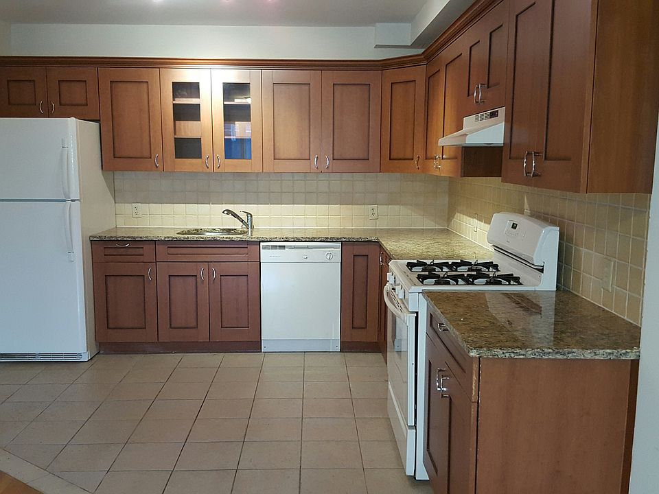1st image of 2838 Stillwell Ave APT 3E