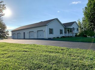 2105 Harvest Hills Rd, Zanesville, OH 43701