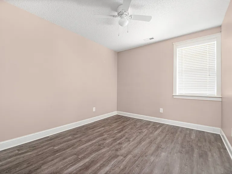 13604 Glenwyck Ln — Photo 20