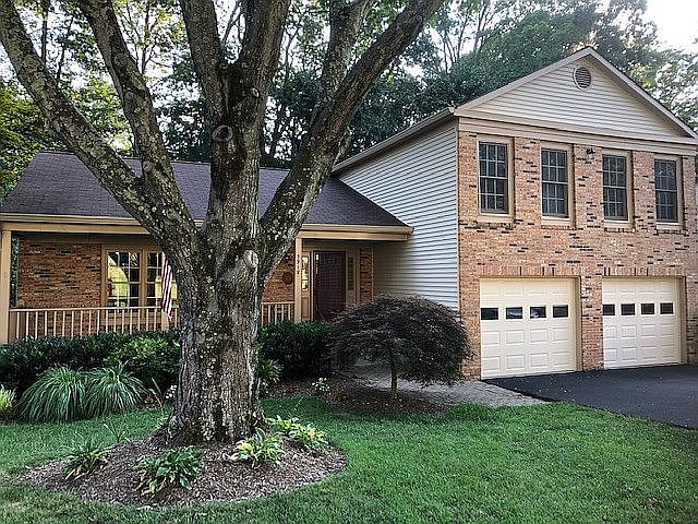 1st image of 5918 Burnside Landing Dr