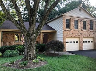 5918 Burnside Landing Dr, Burke, VA 22015