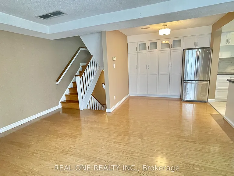 101 McGill St #2 — Photo 3