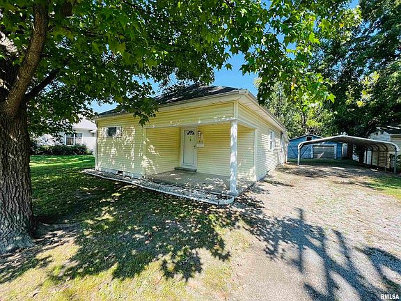 3rd image of 805 E Oak St