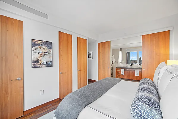 Rented by Realmart Realty LLC | media 35