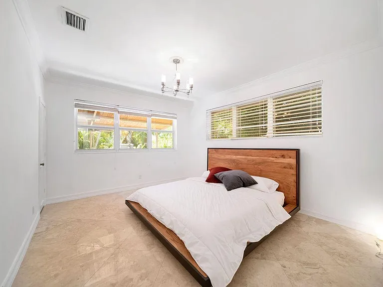 9572 Abbott Ave — Photo 26