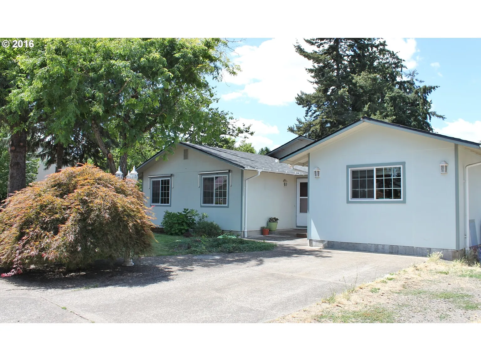 2080 Berwin Ln photo 1