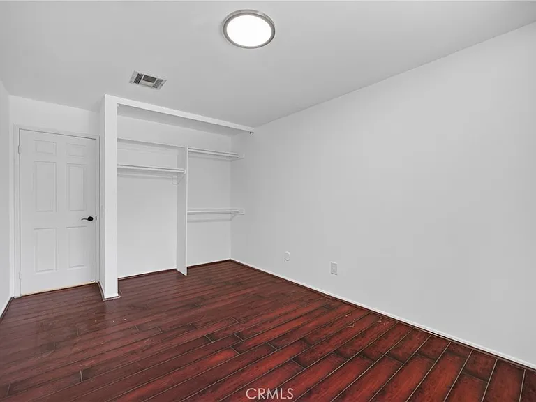 20454 Elkwood St — Photo 17
