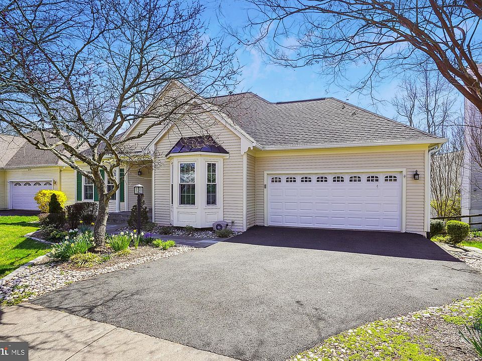 14711 Kamputa Dr, Centreville, VA 20120 Zillow
