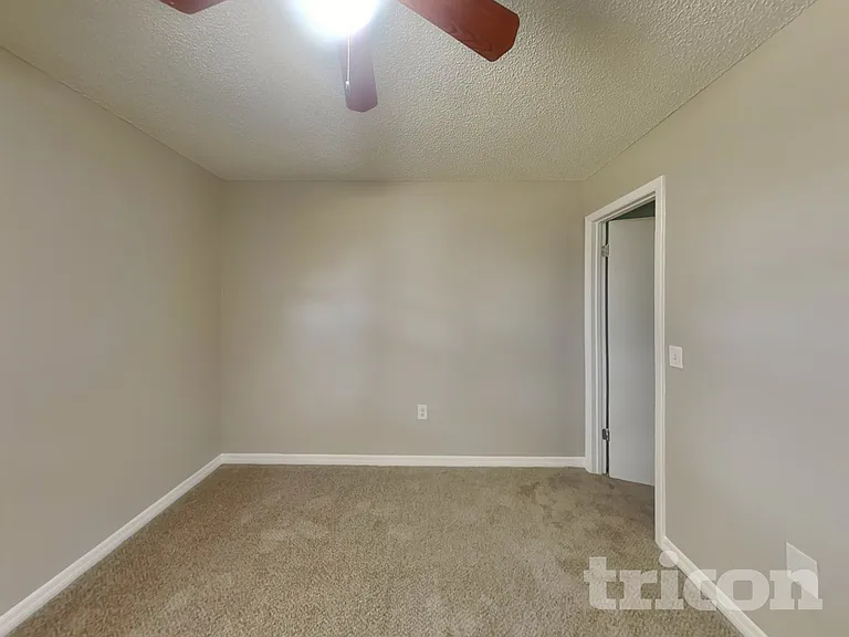 352 N Fork Pl — Photo 12