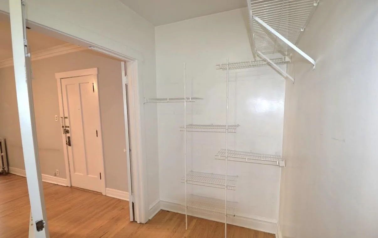 4406 North Rockwell Street #3 — Photo 3