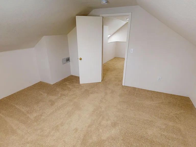 1554 SE Marion St — Photo 25