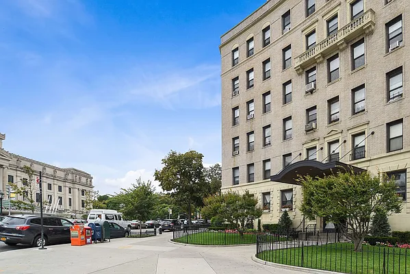 Sold by Corcoran | media 7