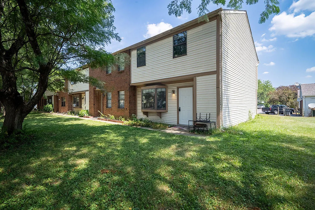 265 Cross Country Dr S — Photo 3