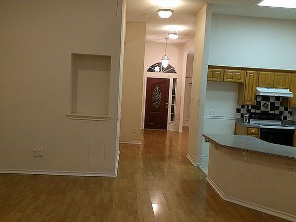 2nd image of 5502 Archwood Ln