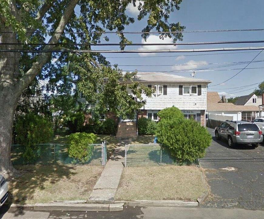 1st image of 135 Bergen Court