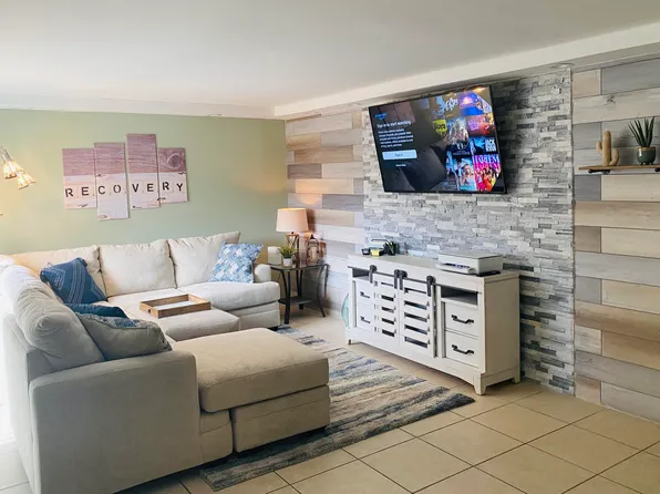 2148 White Pine Circle #D, Greenacres, FL 33415