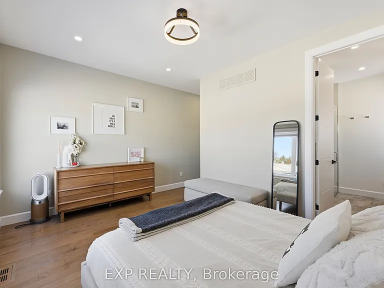158 Marier Ave — Photo 32