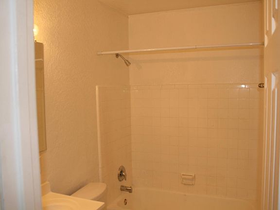 5th image of 7101 N 36th Ave APT 130
