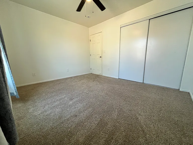 1313 W Cedar St — Photo 16