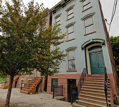 1st image of 196 N Pearl St #2