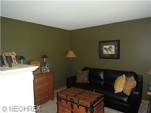2nd image of 31 White Oak Ct