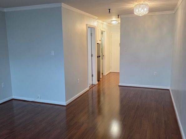 801 N Pitt St APT 406