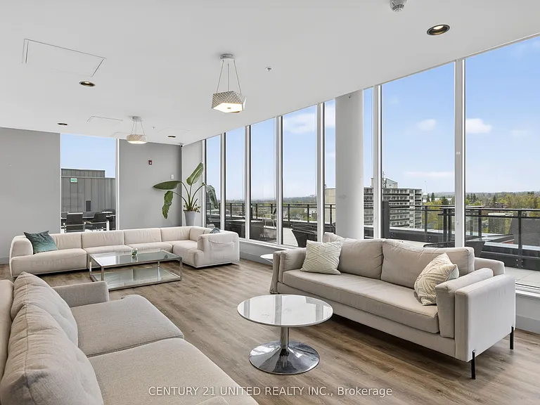 475 George St N #202 — Photo 24