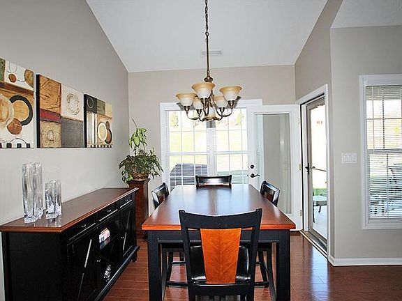 5th image of 115 Heritage Dr