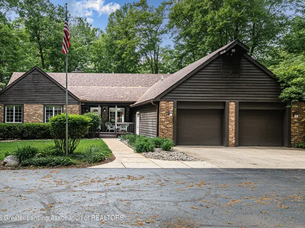 559 Creyts Rd, Dimondale, MI 48821