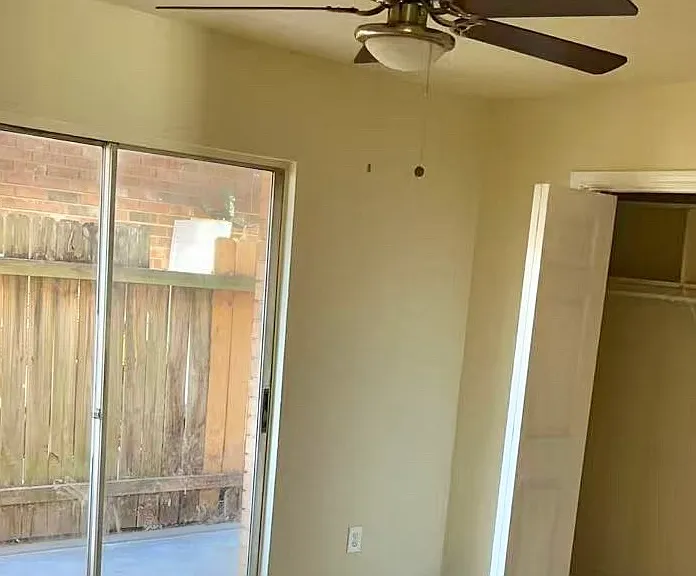 705 Vouray Dr #B — Photo 16